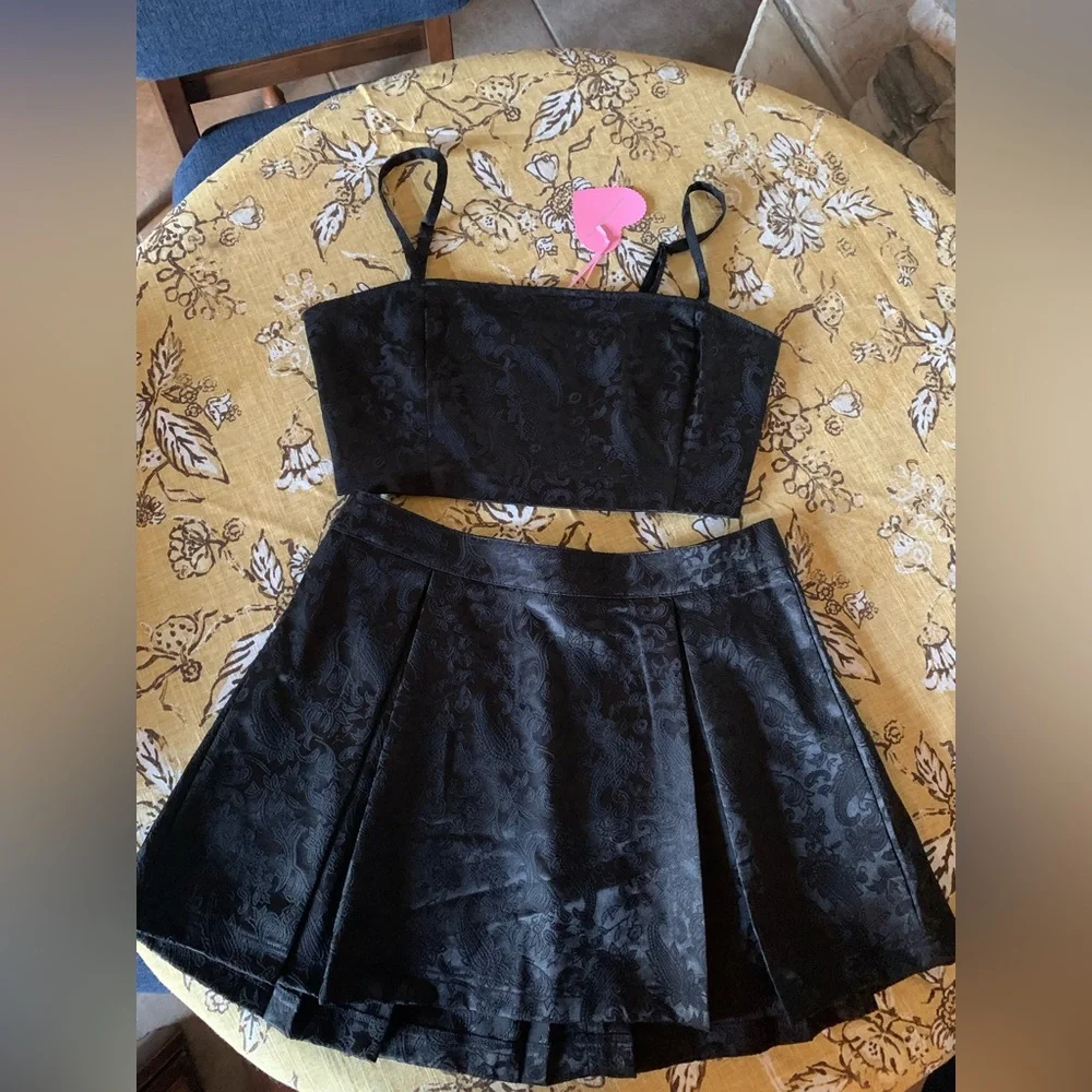 Two piece Noir Brocade skirt set NWOT - Picture 1 of 3